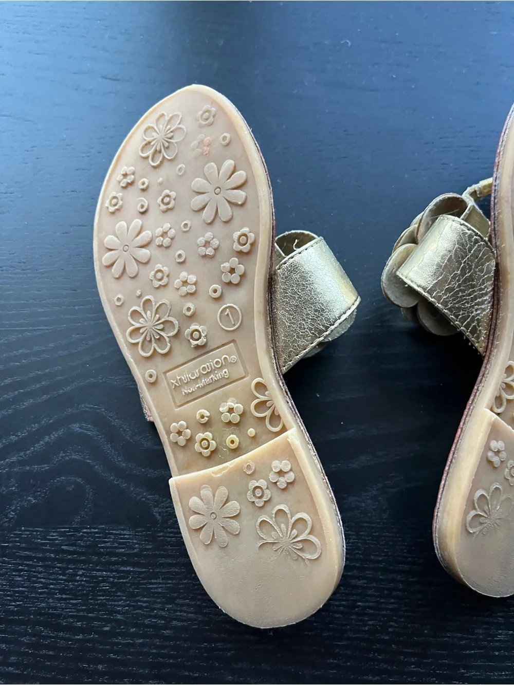Xhilaration Girls Gold Silver Flower Jeweled Thong Sandals Size 1 Summer